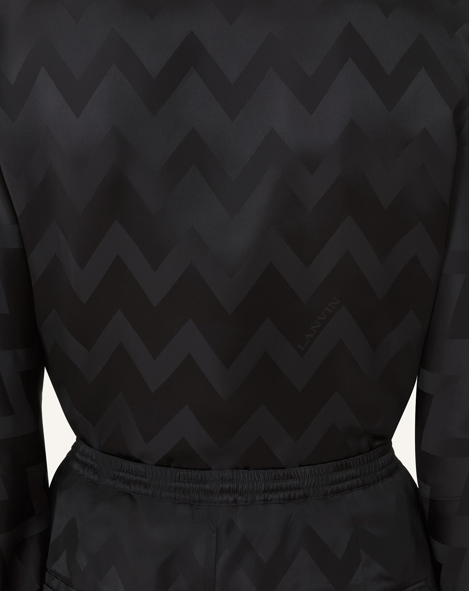 FLUID TOP IN JACQUARD VISCOSE