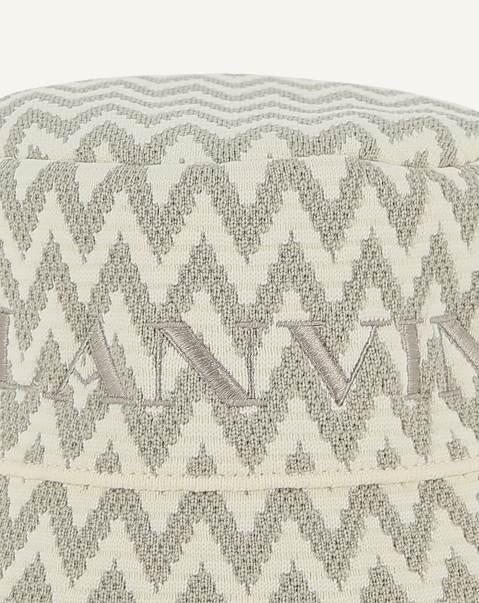 KNITTED FABRIC BUCKET HAT