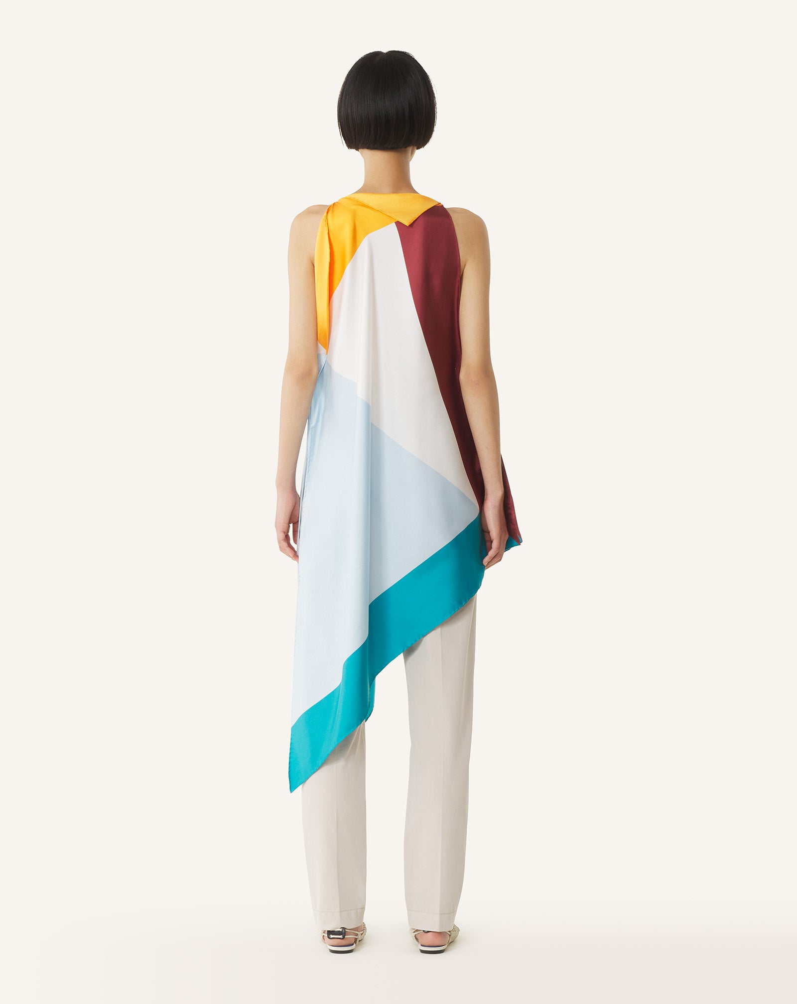 SILK GRAPHIC PRINT TOP