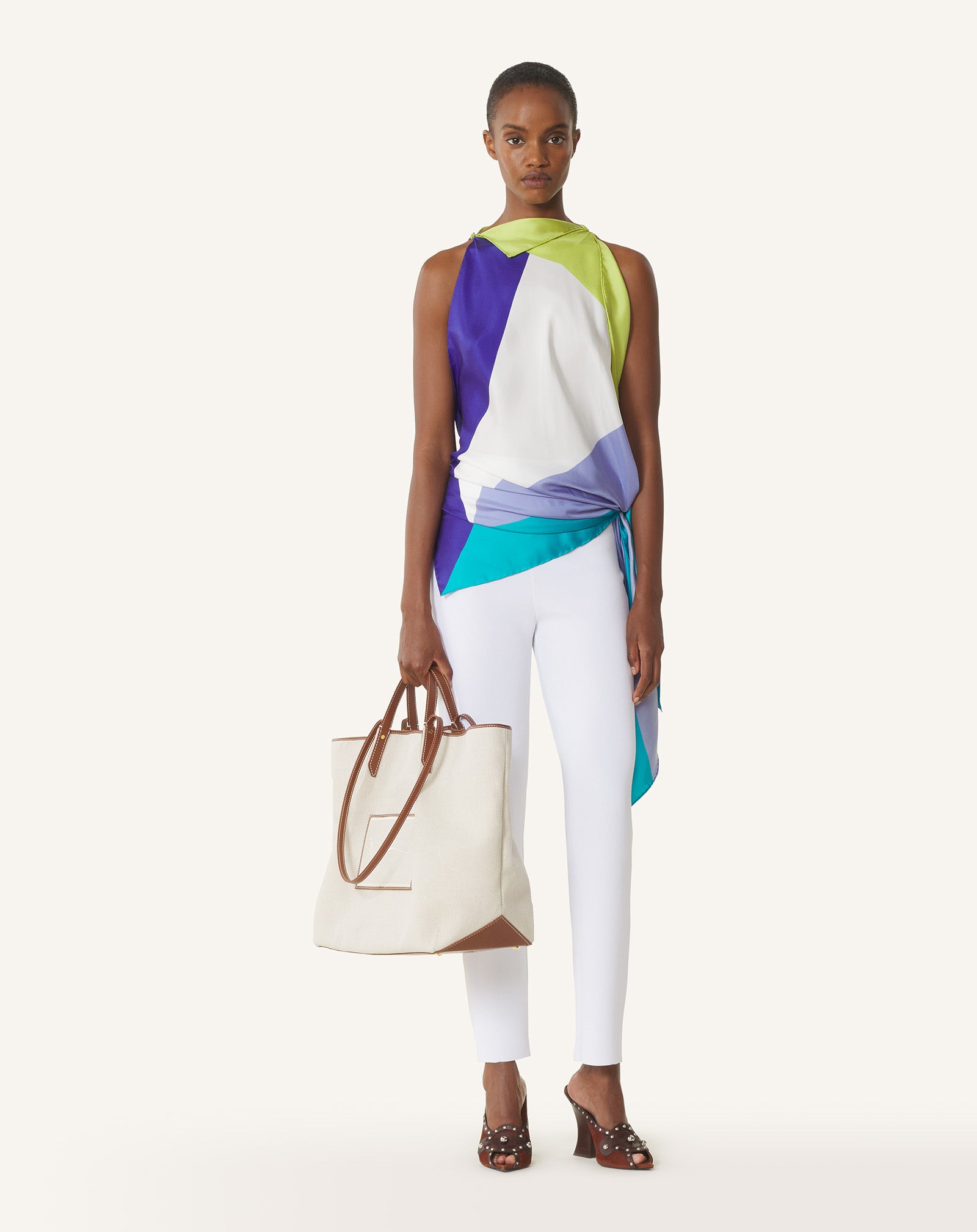 GRAPHIC PRINT SILK TOP