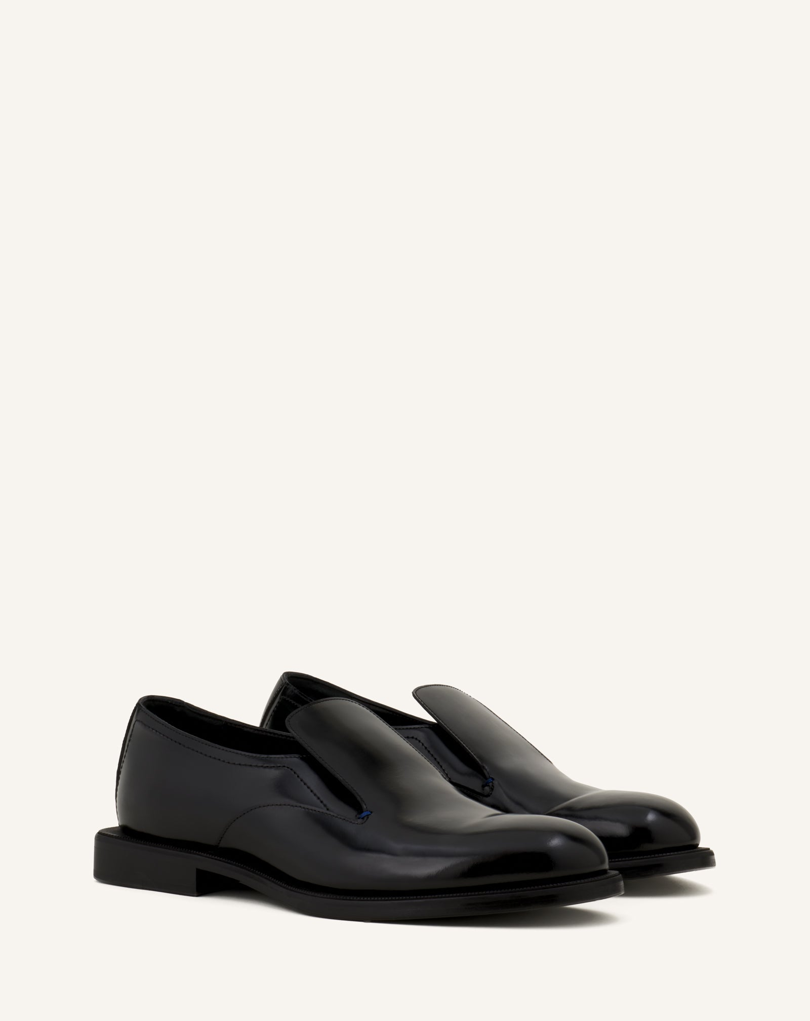 CLASSIC LOAFERS IN LEATHER
