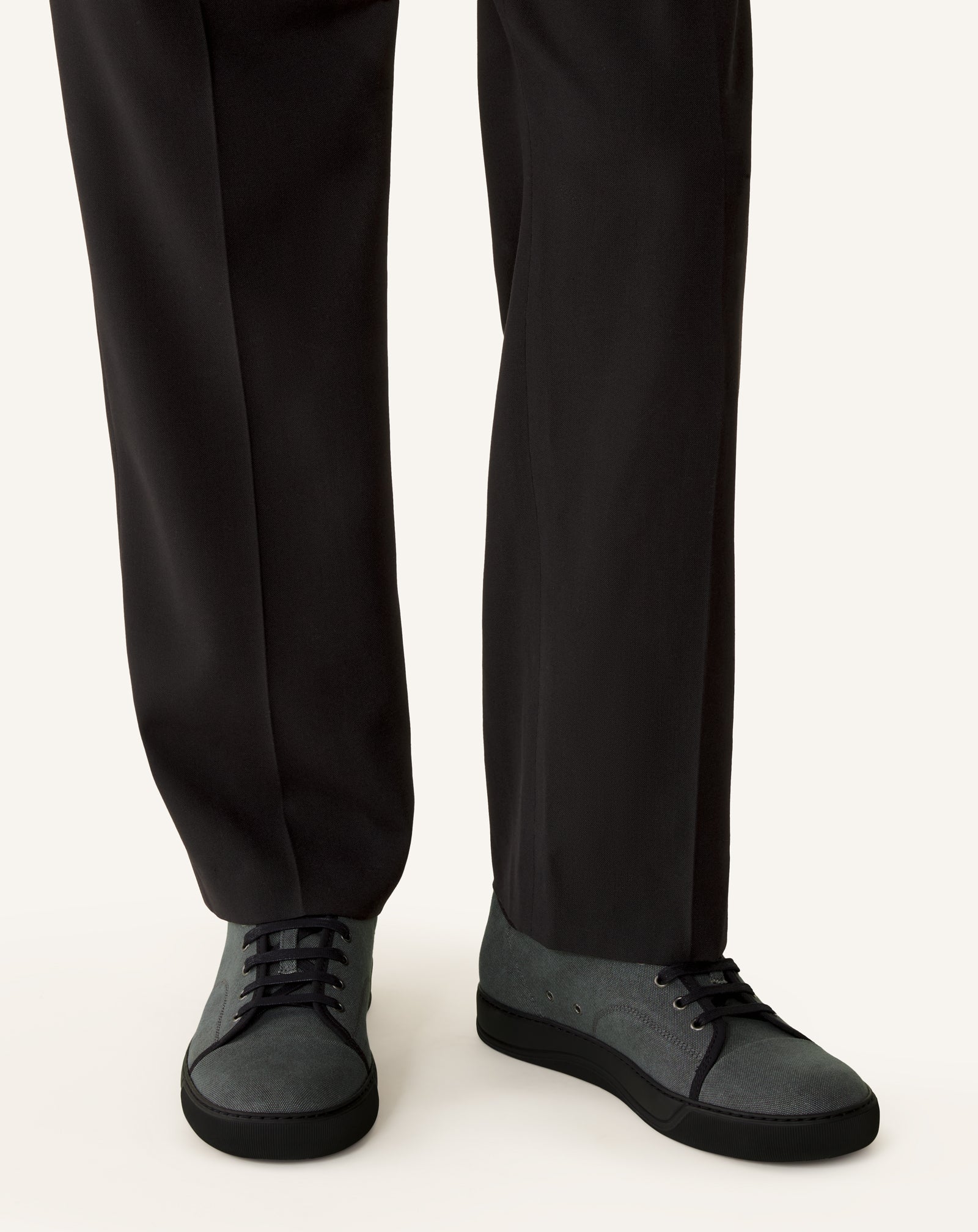 BLACK DBB1 CANVAS SNEAKERS