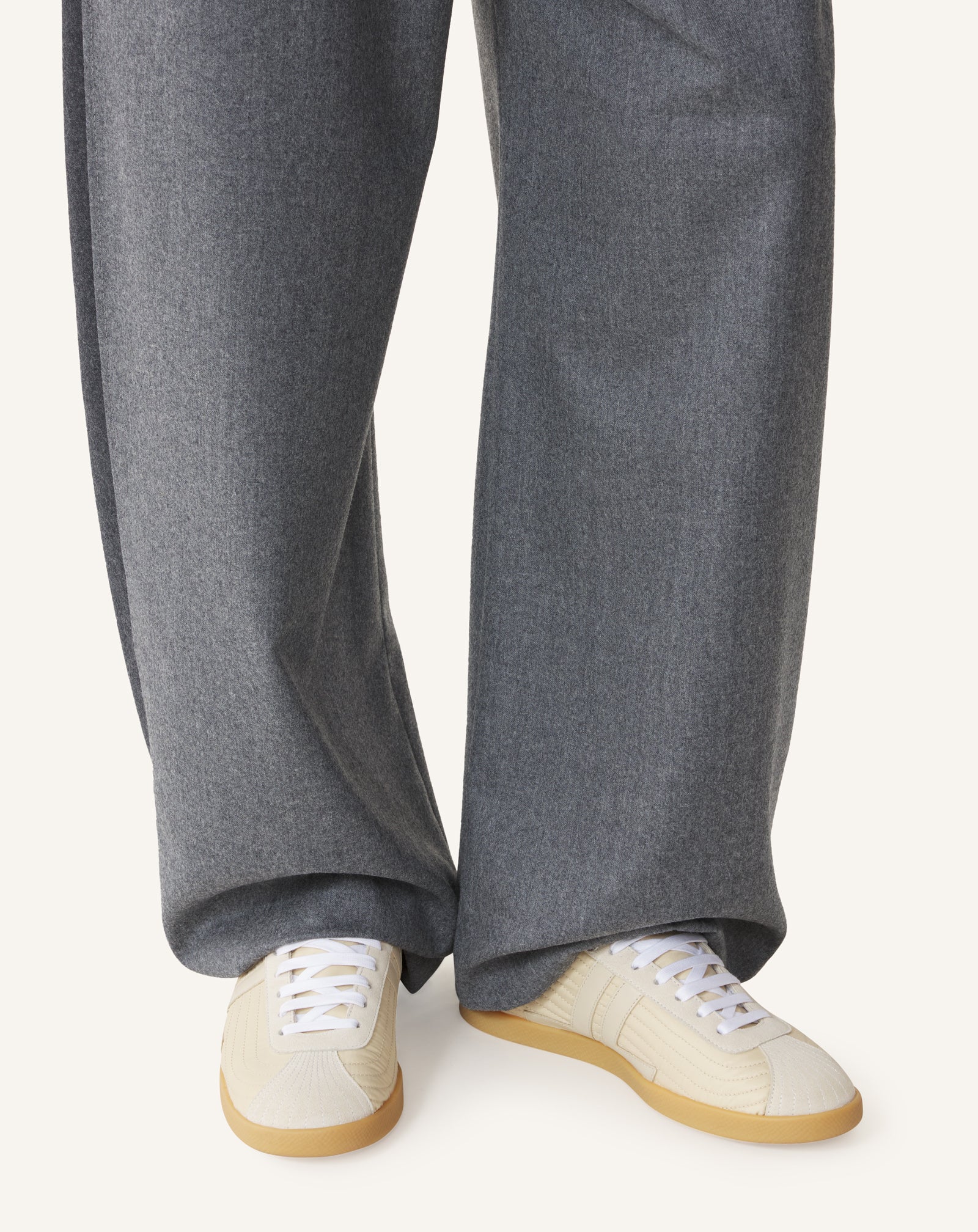 WHITE GLEN SNEAKERS
