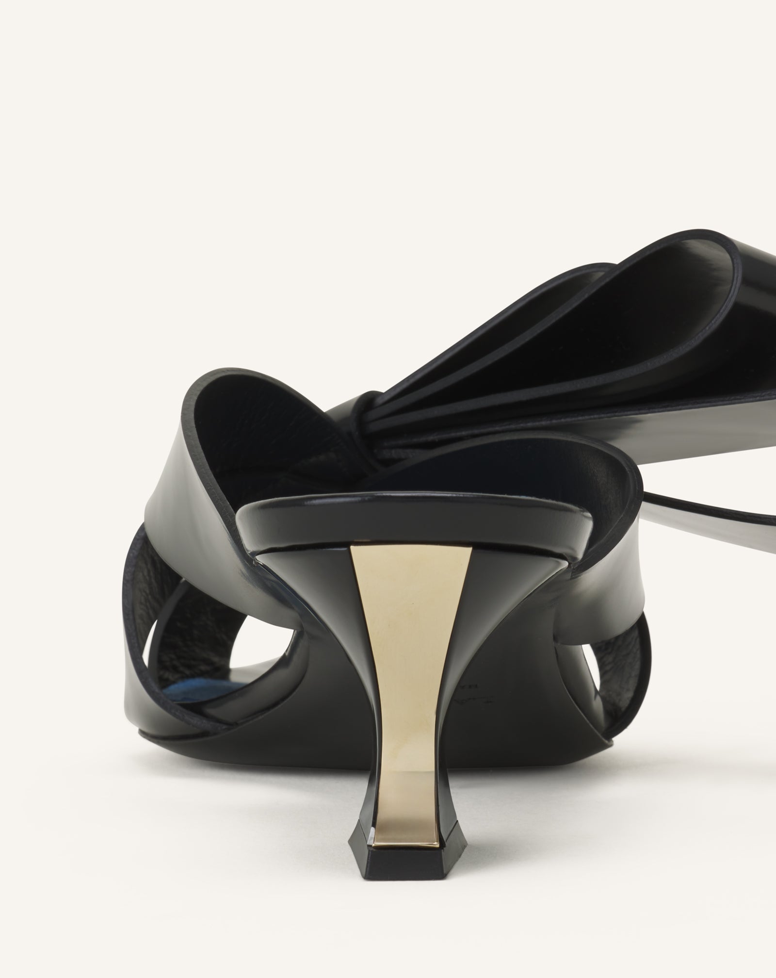 BLACK CADEAU LEATHER MULES WITH HEEL