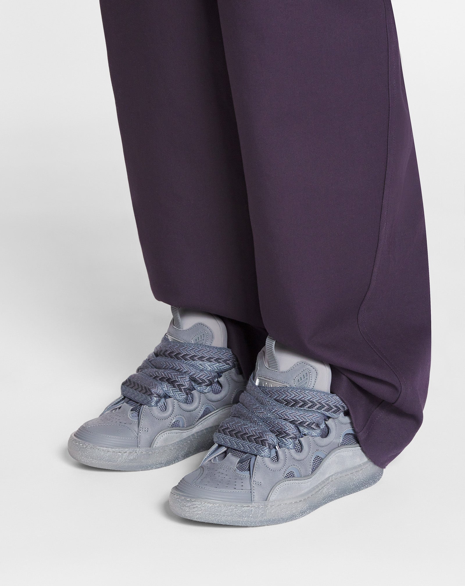 LEATHER CURB SNEAKERS