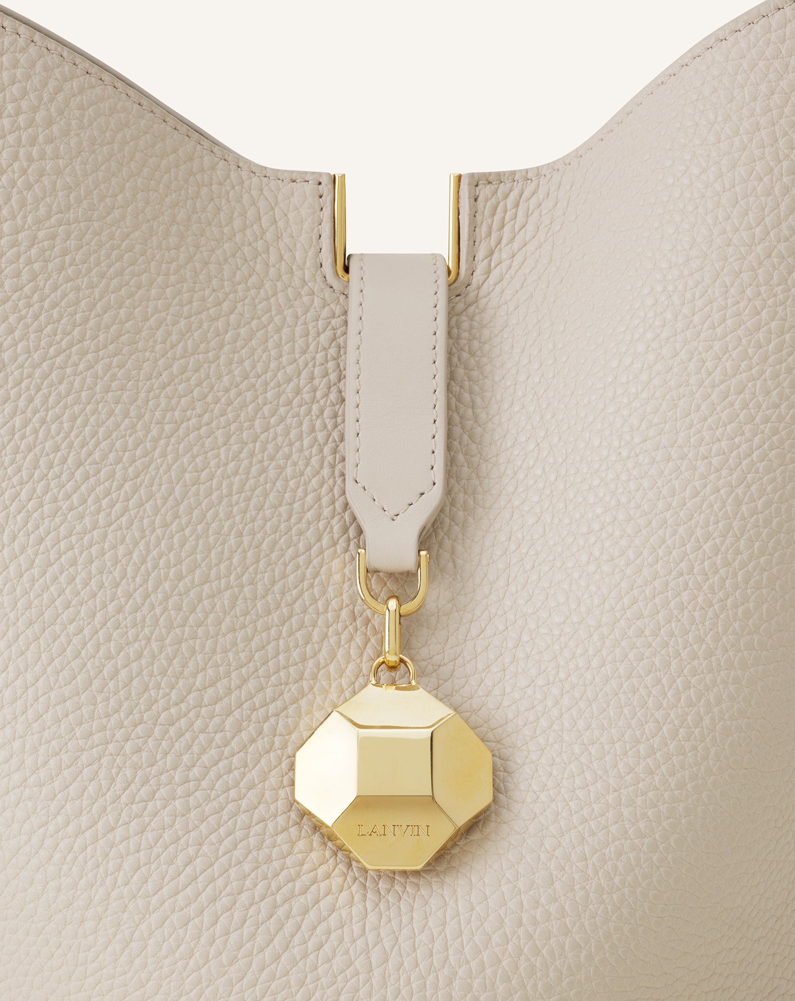 WHITE CATCH BY LANVIN BUCKET BAG IN GRAINED LEATHER