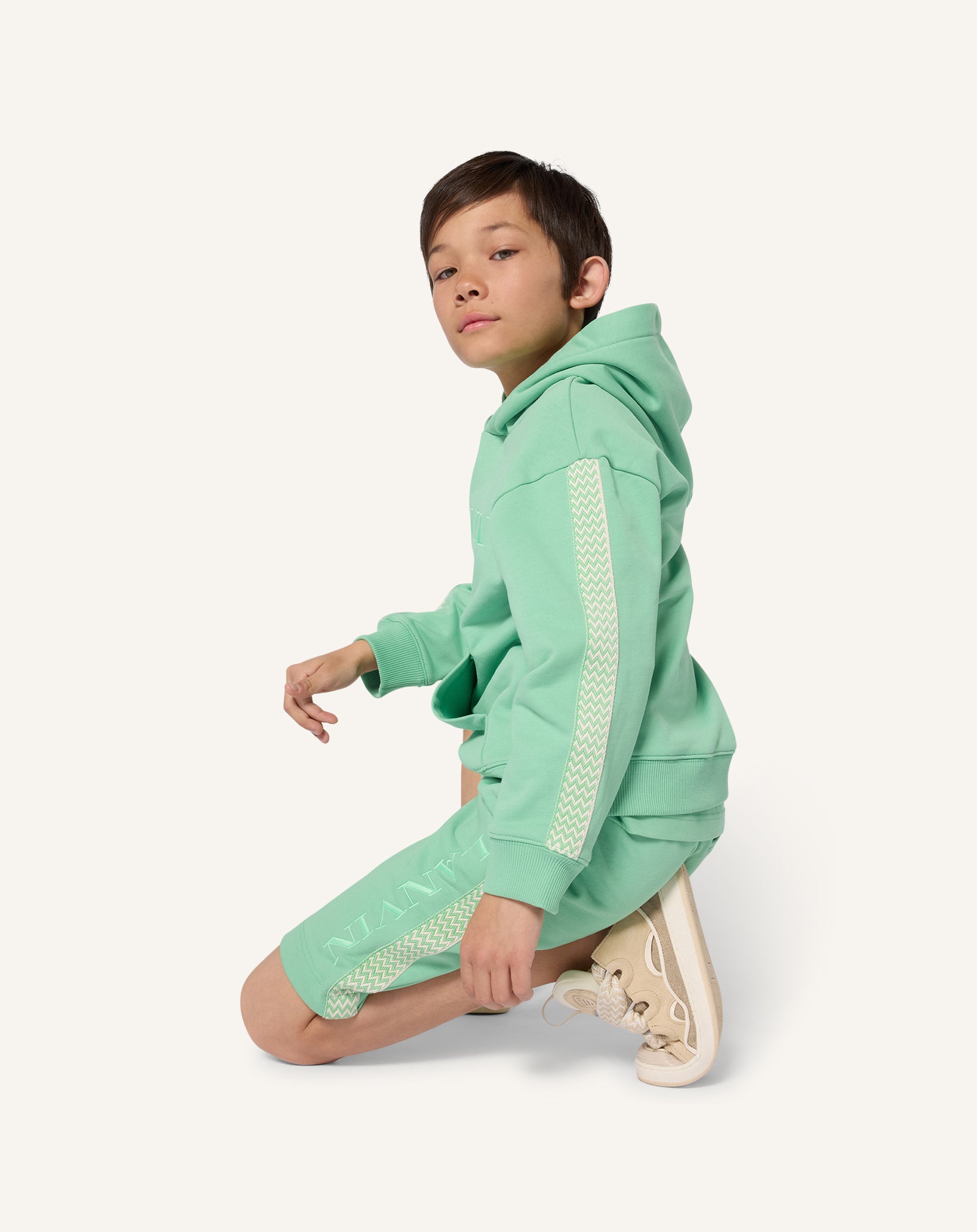 GREEN FLEECE BERMUDA SHORTS