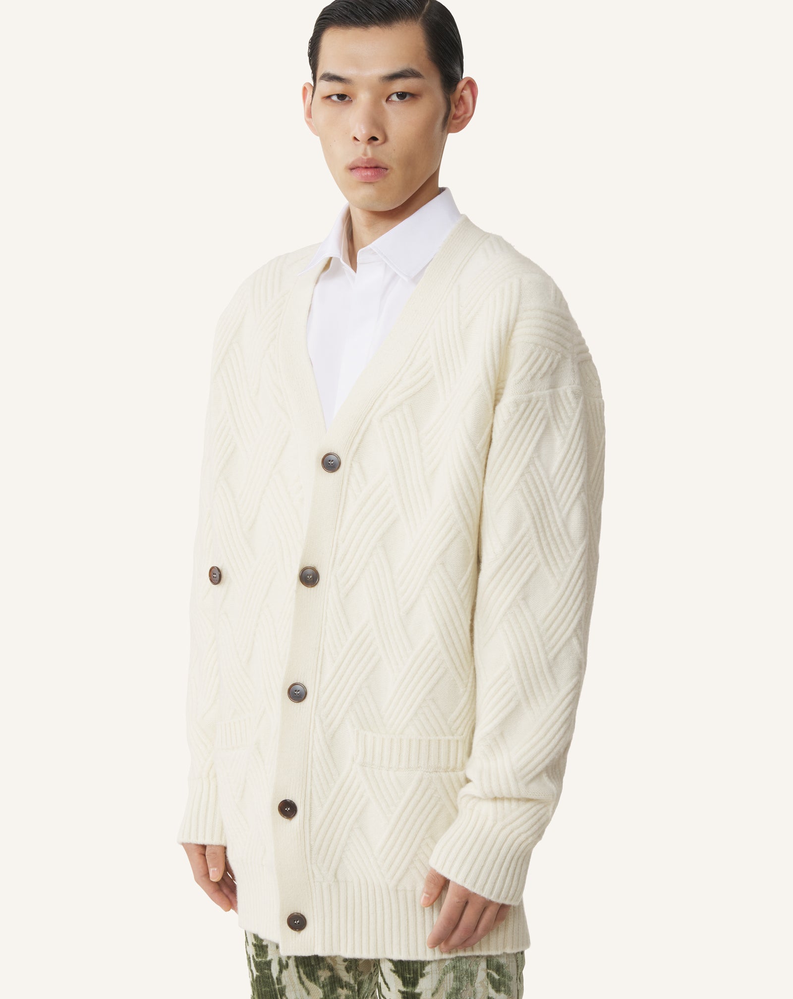WHITE LOOSE-FIT CARDIGAN IN CABLE-KNIT WOOL