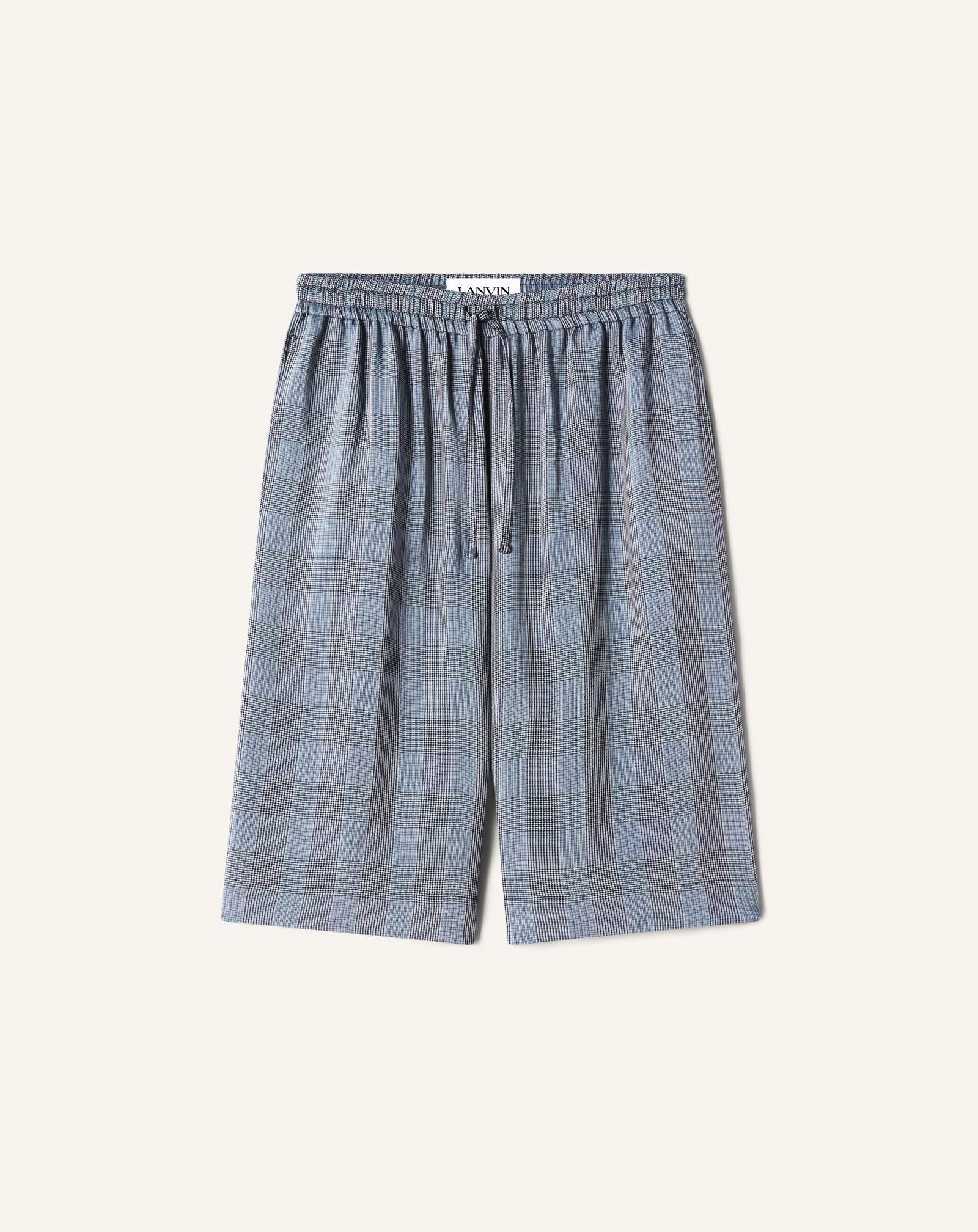 BLACK VISCOSE BERMUDA SHORTS