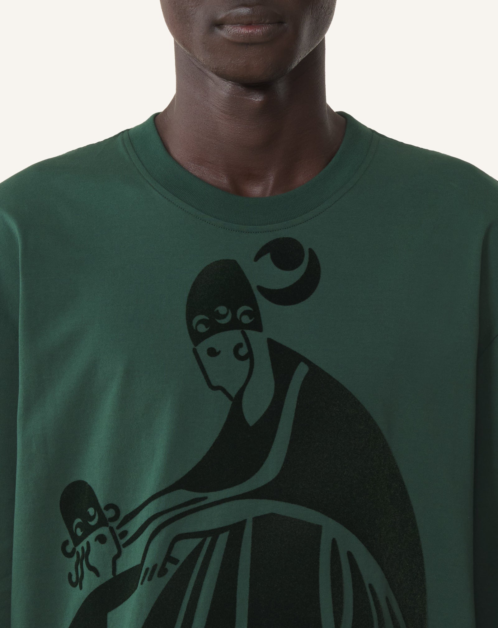 GREEN LONG SLEEVED COTTON T-SHIRT WITH  FLOCKED MOTHER AND CHILD MOTIF