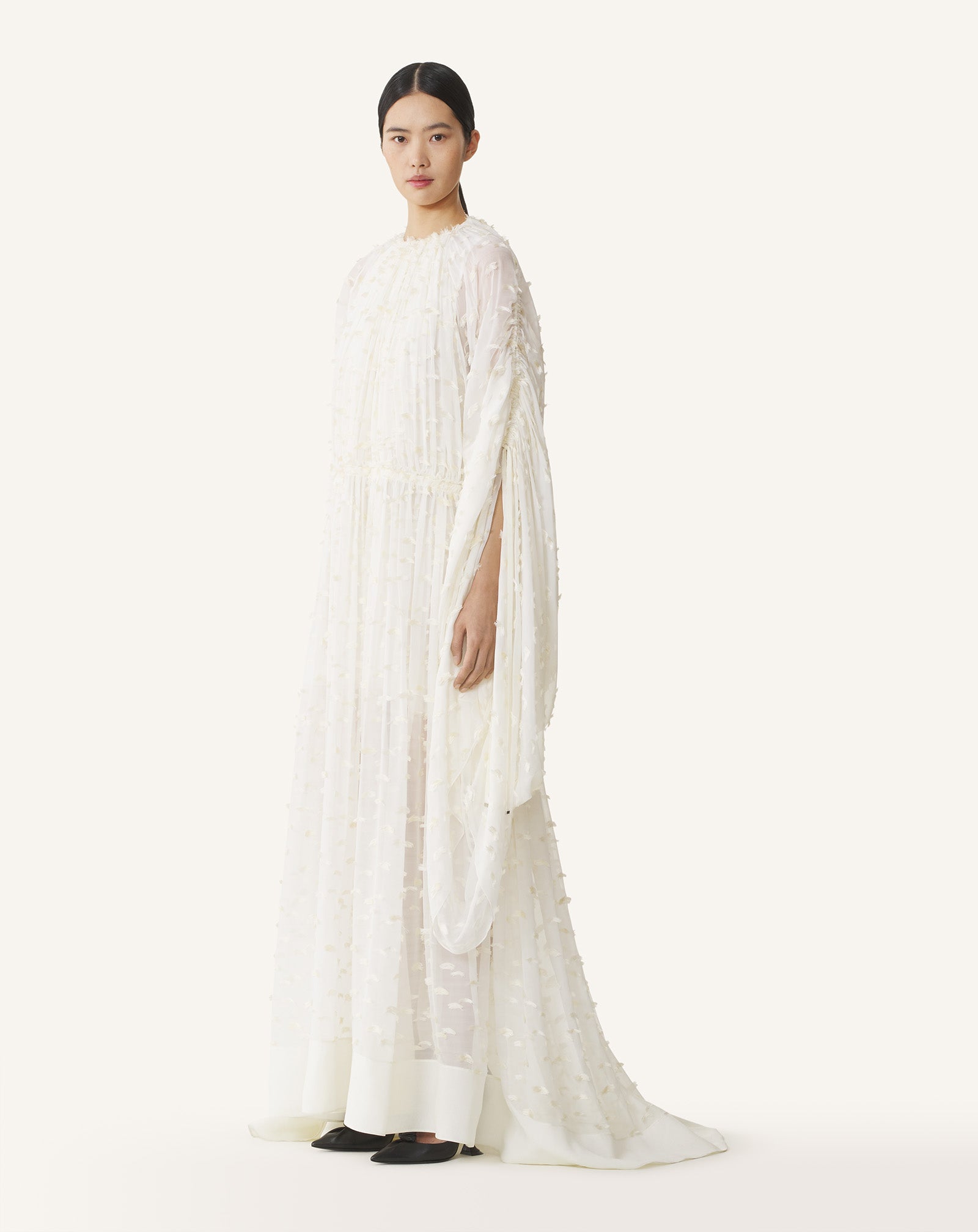 lanvin dress white Ruffled Charmeuse Gown FR 36 (US 4) New With Tags Founded in Paris in 1889 Lanvin sleeveless ruffle-hem dress -
