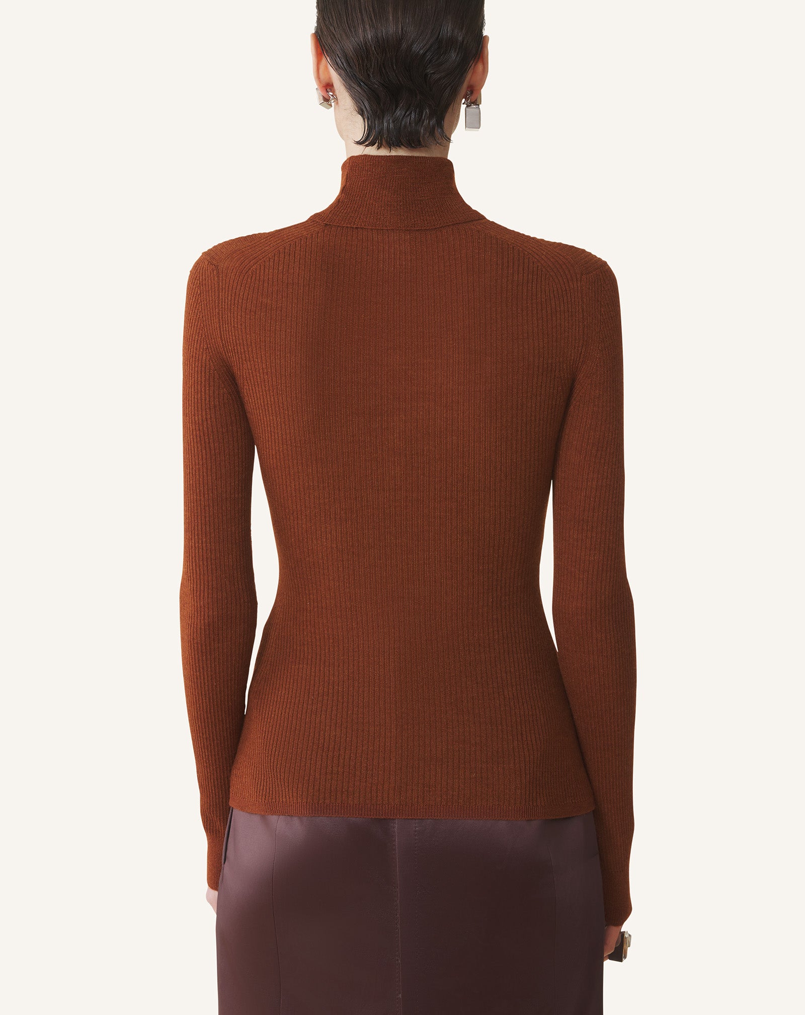 MERINO WOOL AND SILK TURTLENECK SWEATER