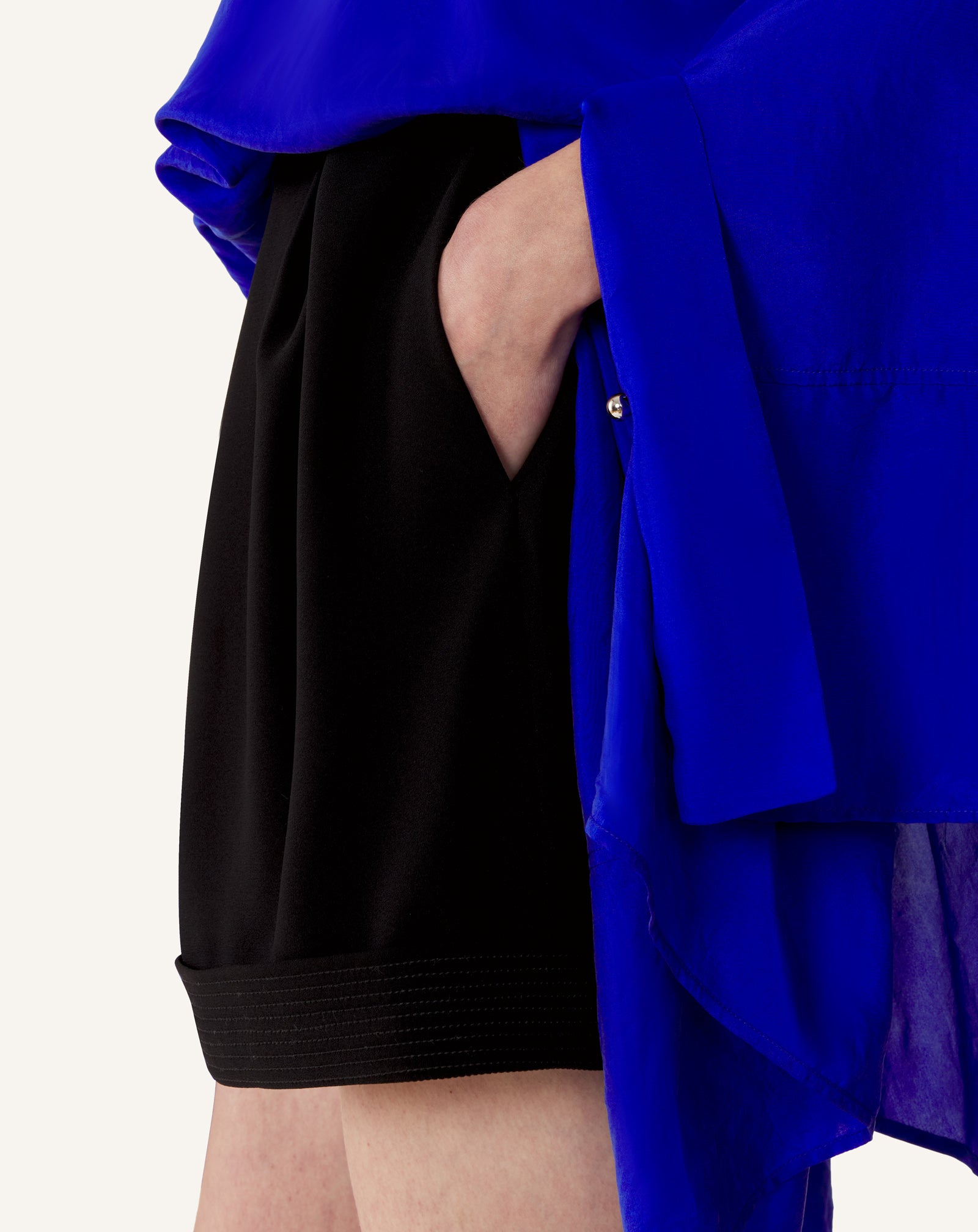 BLUE SILK LOOSE-FIT TOP