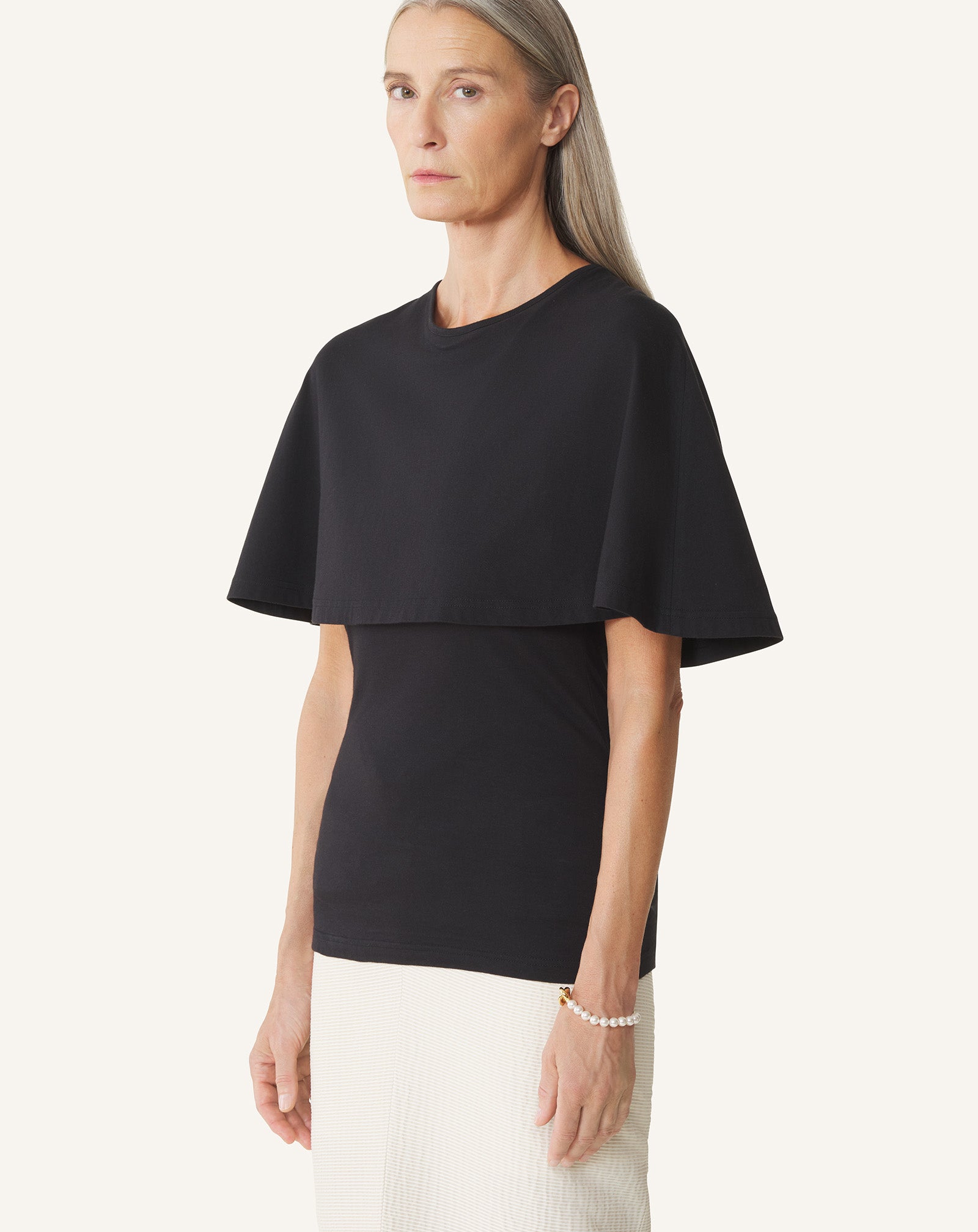 BLACK CAPE T-SHIRT IN COTTON AND SILK